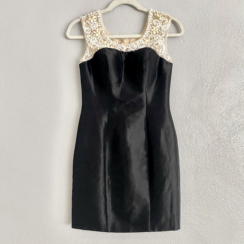 Mac Duggal Dress Size 4 Small Beaded Black New Chic Event Party Formal
